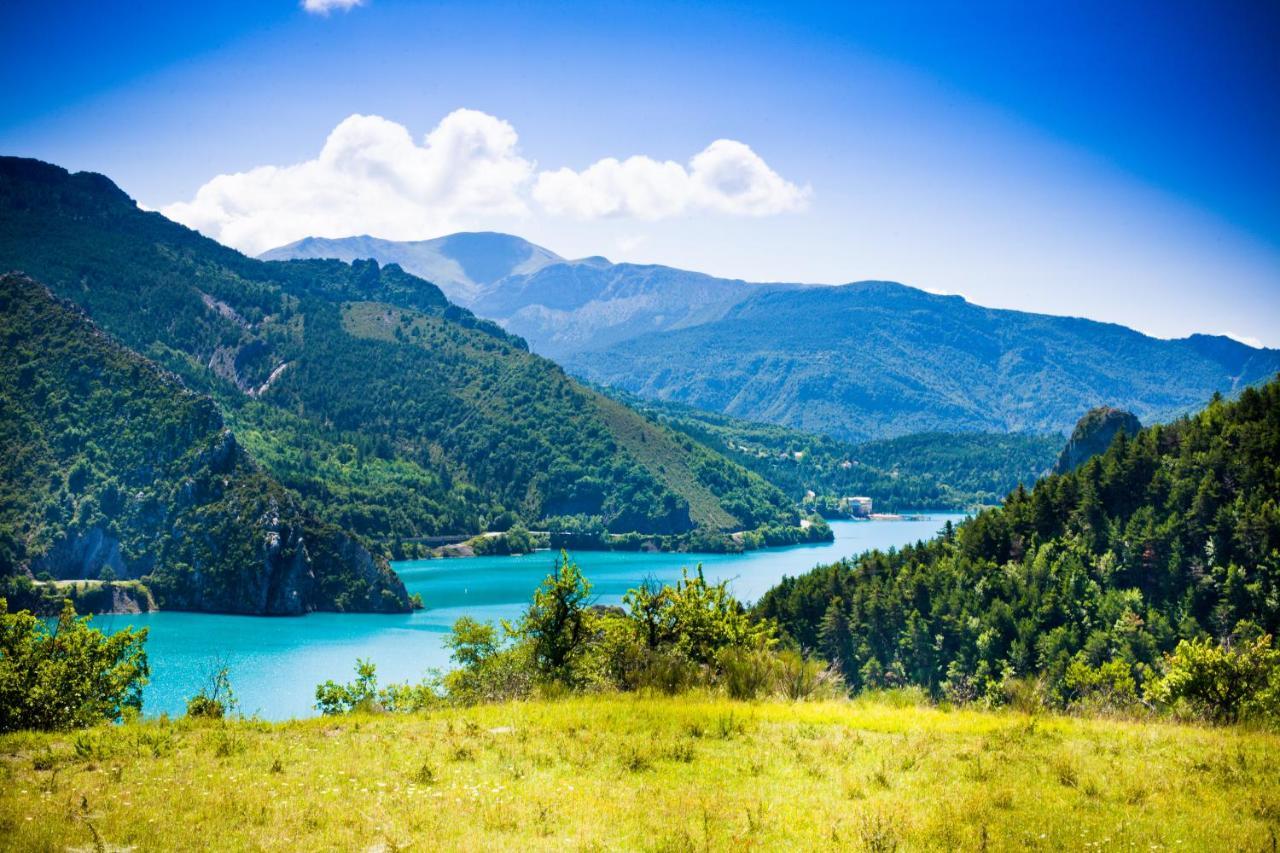 Gite De La Baume , Aux Delices Du Verdon Кастеллан Экстерьер фото